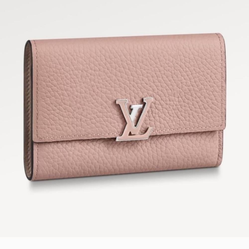 Louis Vuitton Capucines Compact Wallet